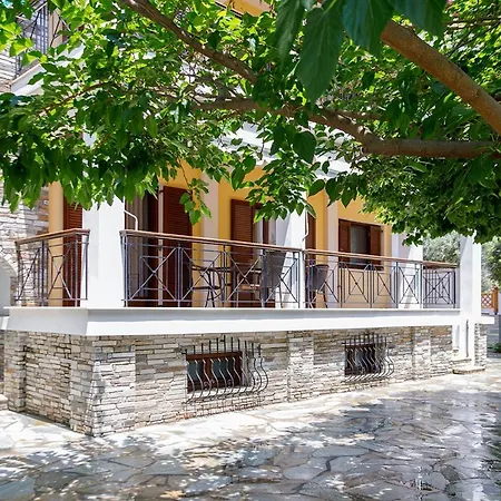 Michalis House * Никити
