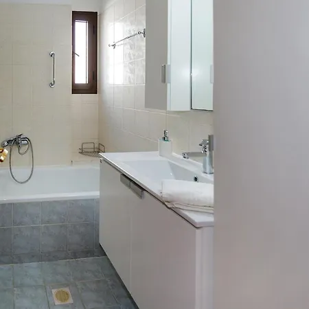 Michalis House Апартаменты Никити