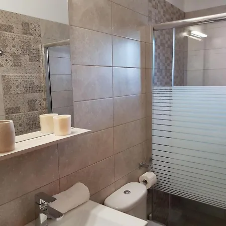 Michalis House Никити